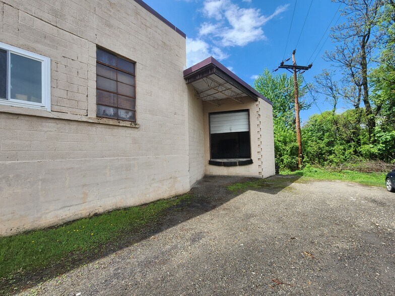 More Photos Of 943 Sanderson Ave, Scranton Warehouse For Sale