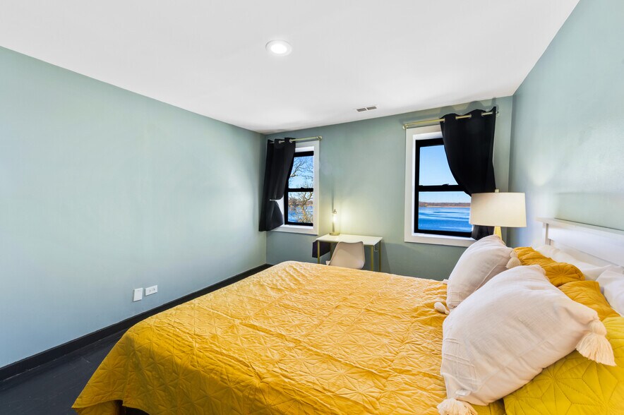 More Photos Of , Fox Lake Unknown For Sale