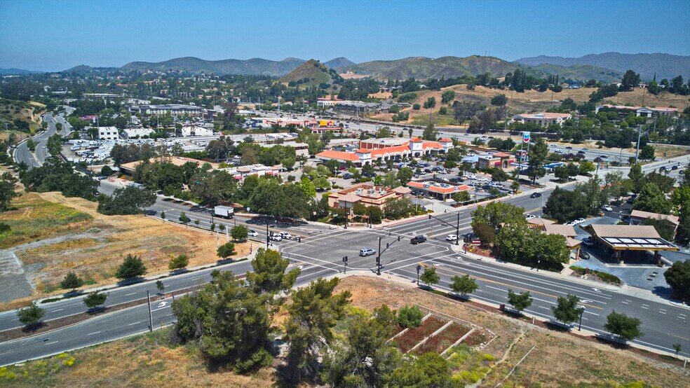 More Photos Of 5001-5033 Kanan Rd, Agoura Hills Unknown For Lease