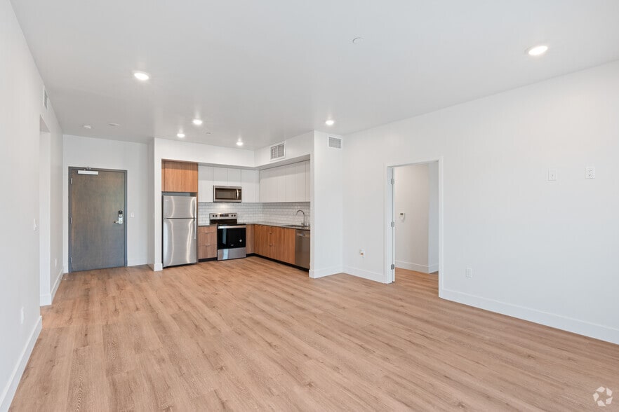 More Photos Of 301 D St, West Sacramento Apartments For Sale