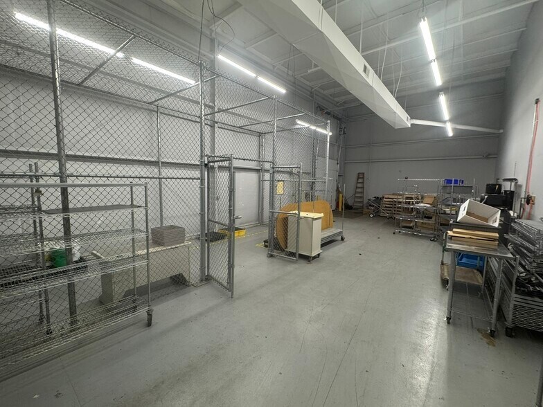 More Photos Of 796 N Sunnyside Rd, Decatur Office For Lease