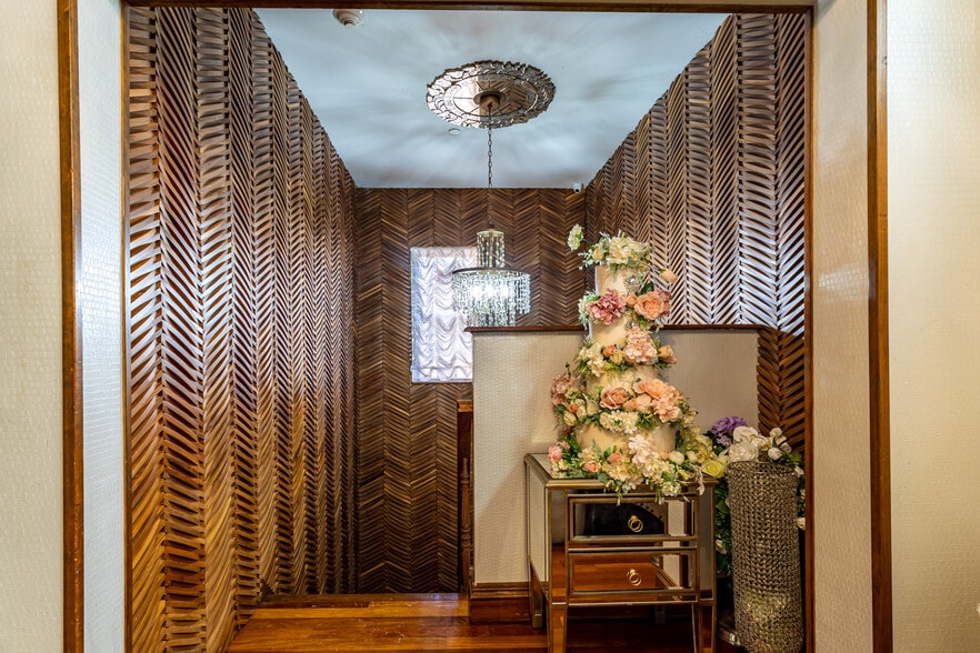 More Photos Of 404 Richmond Ter, Staten Island Specialty For Sale