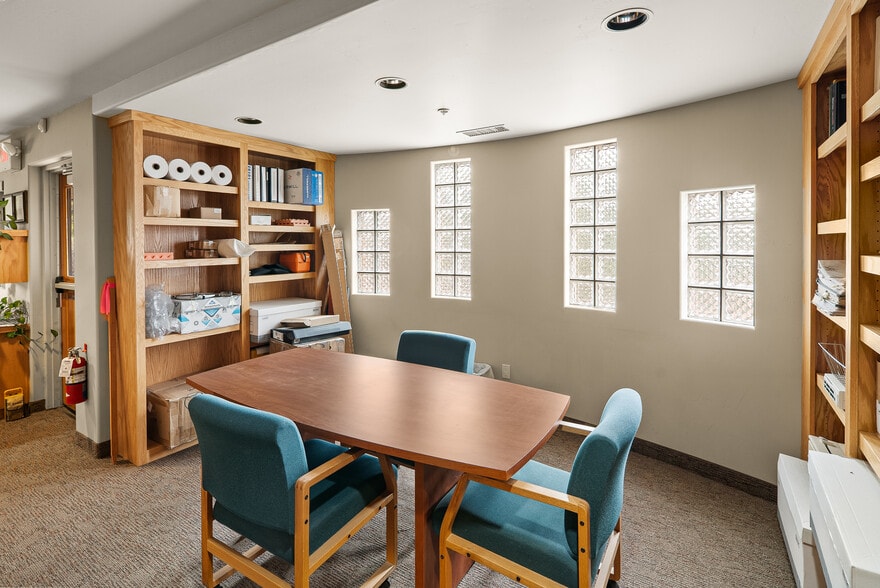 More Photos Of 75 Kallof Pl, Sedona Medical For Lease