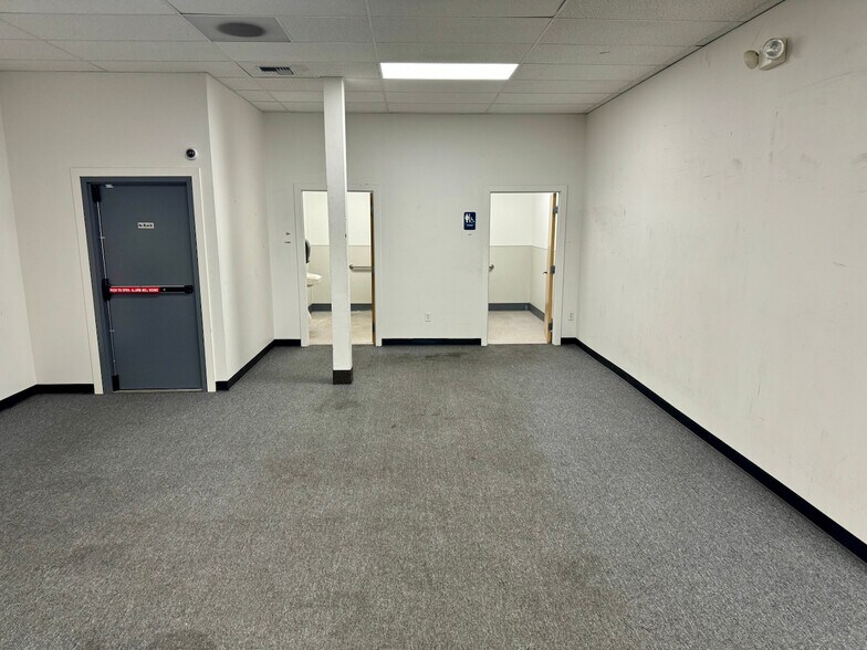 More Photos Of 1731 S 1st St, Yakima General Retail For Sale