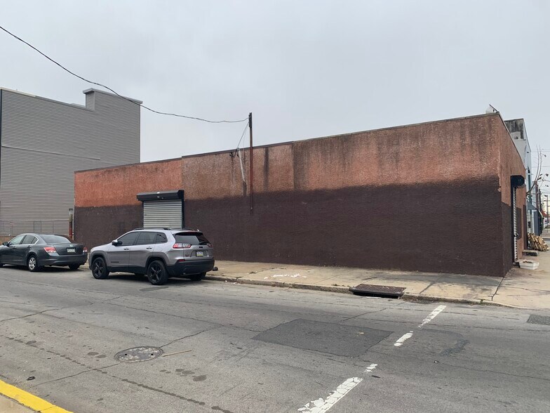More Photos Of 3301 Tulip St, Philadelphia Warehouse For Lease