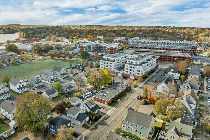 More Photos Of 36 W Water St, Wakefield Office For Sale