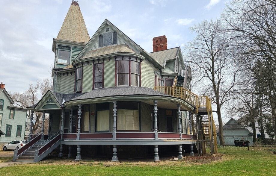 Primary Photo Of , Kalamazoo Multifamily For Sale
