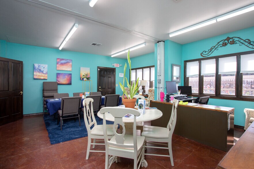 More Photos Of 1721 S Tyler St, Amarillo Office For Sale