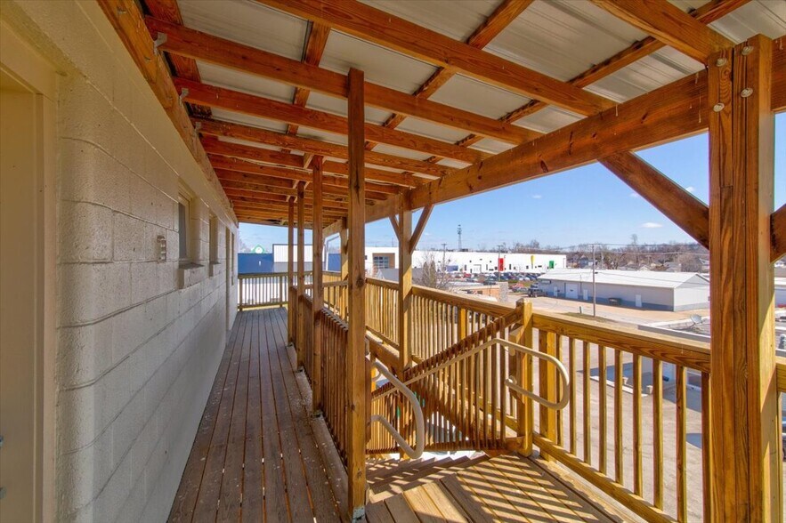 More Photos Of 2919 1st Ave SE, Cedar Rapids Office For Sale