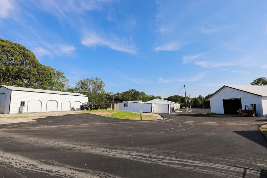 More Photos Of 5 Haynie St, Newnan Warehouse For Lease