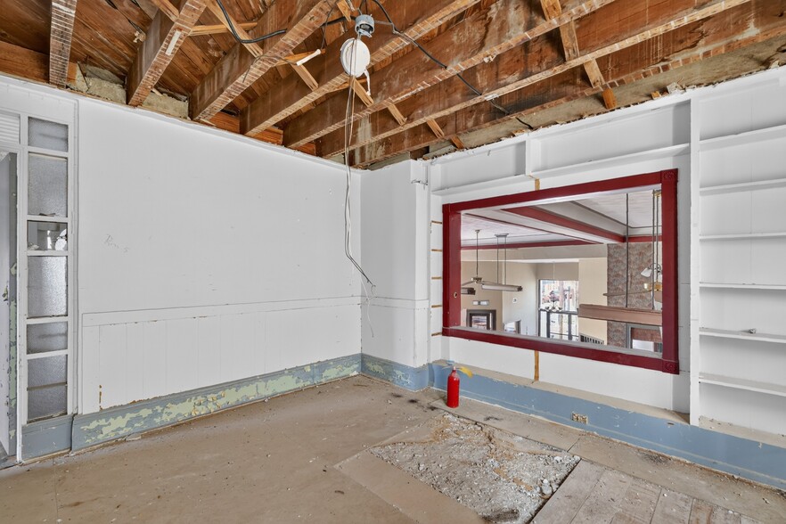 More Photos Of 400 W Main St, Leesburg Serviced Offices For Sale