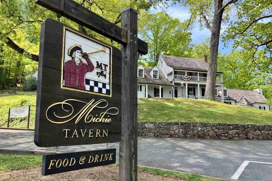 More Photos Of 683 Thomas Jefferson Pky, Charlottesville General Retail For Sale