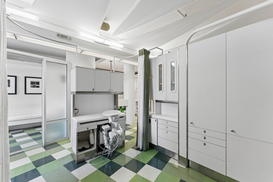 More Photos Of 845 Spring St NW, Atlanta Apartments For Sale