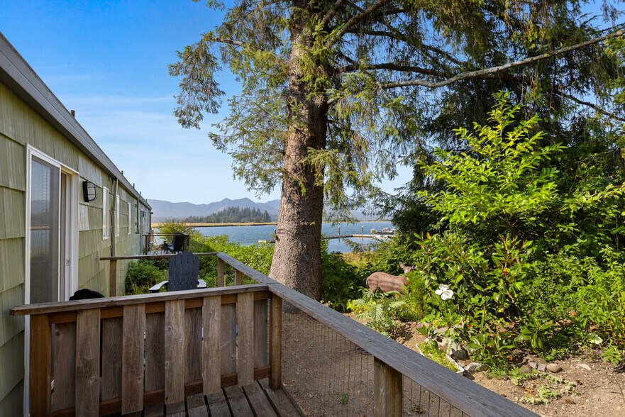 More Photos Of 580 Marine Dr, Wheeler Hotel For Sale