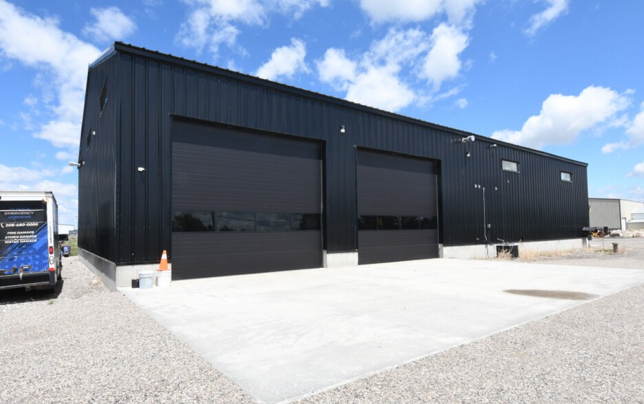 More Photos Of 2 N 580 W, Blackfoot Light Manufacturing For Sale