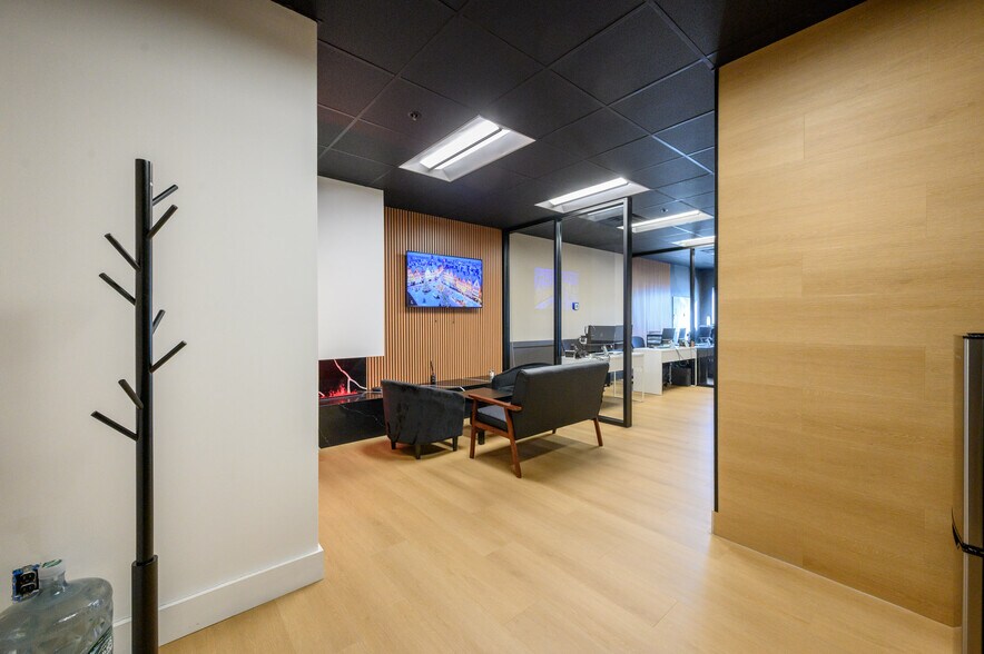 More Photos Of 17-10 River Rd, Fair Lawn Office For Sale
