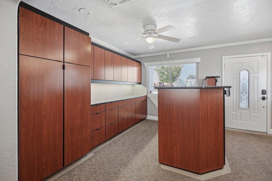 More Photos Of 306 N Willis St, Visalia Office For Sale