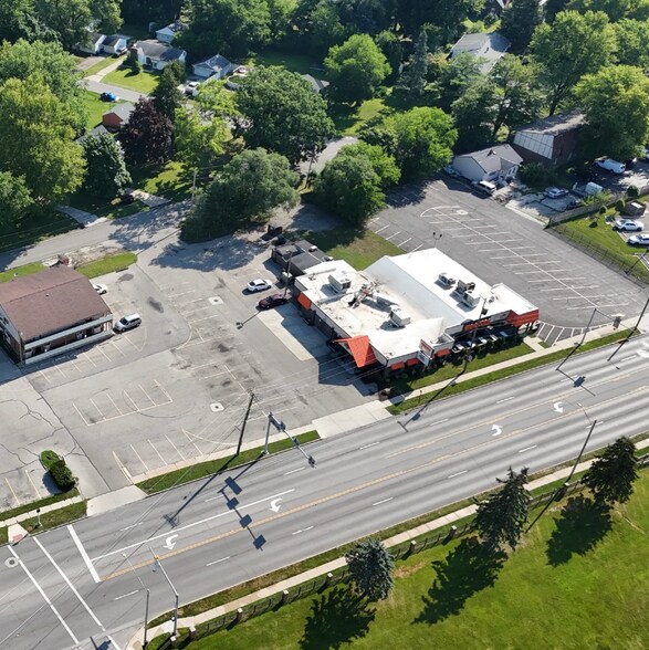 More Photos Of 4782 Monroe St, Toledo Restaurant For Lease
