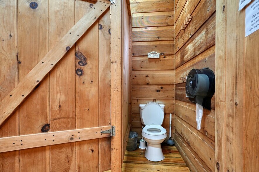 More Photos Of 400 Mulberry Gap Rd, Ellijay Hospitality For Sale
