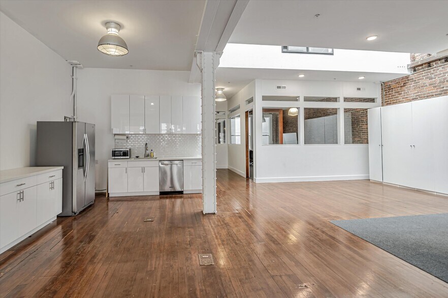 More Photos Of 34-38 Mason St, San Francisco Loft Creative Space For Sale