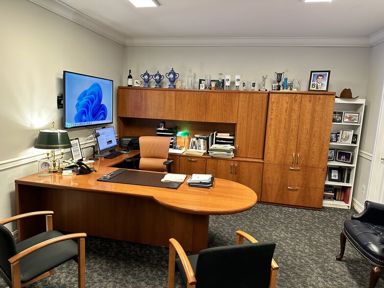 More Photos Of 1350 NE 56th St, Fort Lauderdale Office For Lease