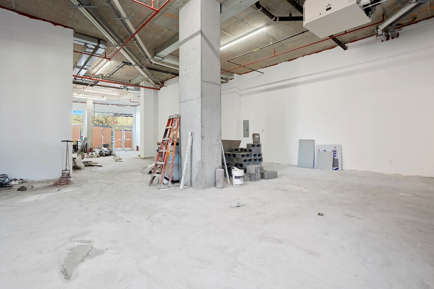 More Photos Of 150-23 Barclay Ave, Flushing Apartments For Lease