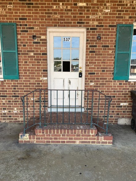 More Photos Of 538 N Main St, Emporia Unknown For Lease