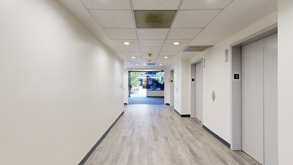 More Photos Of 5757 W Century Blvd, Los Angeles Unknown For Lease