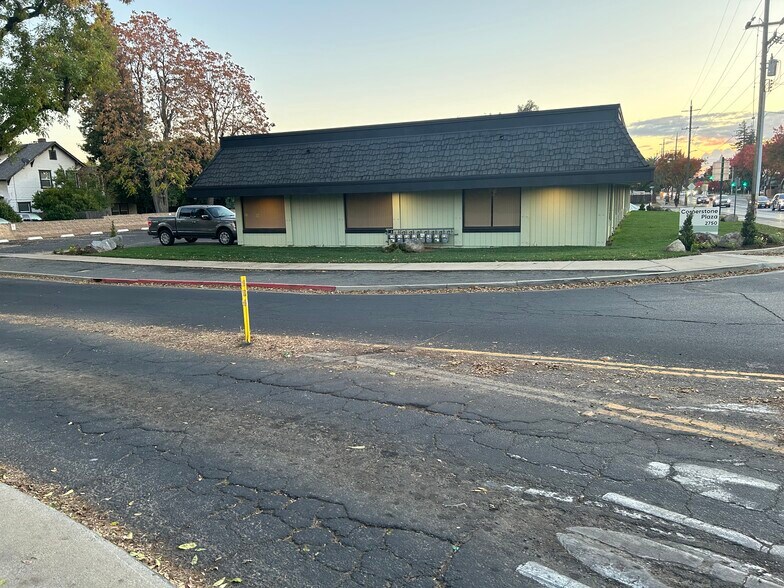 More Photos Of 2750 G St, Merced Office For Lease