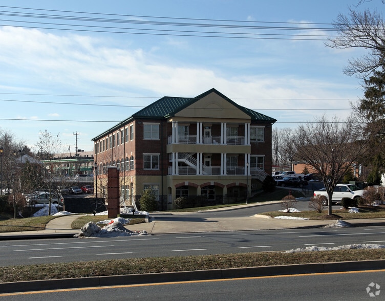 More Photos Of 3300 Olney Sandy Spring Rd, Olney Medical For Lease