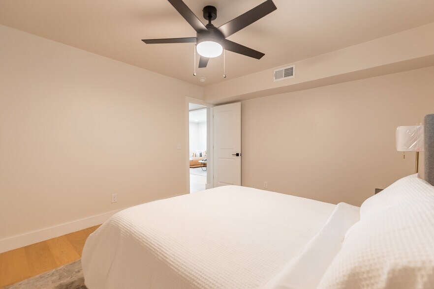 More Photos Of 701 W Highpoint Dr, Stillwater Apartments For Sale