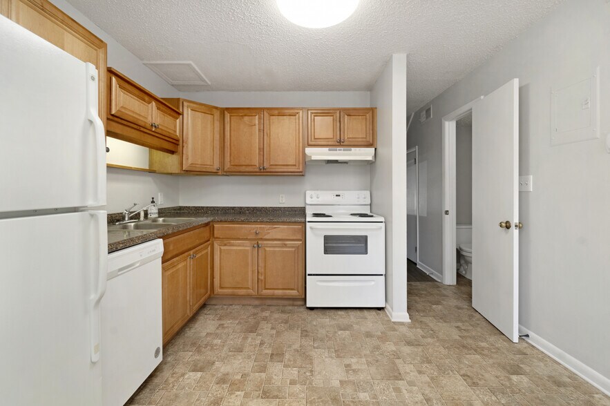 More Photos Of 1012-1032 Hickory Hill Ln, Hermitage Apartments For Sale