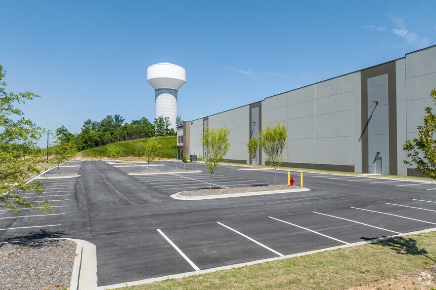 More Photos Of 151 Logistics Pky NE, White Distribution For Lease