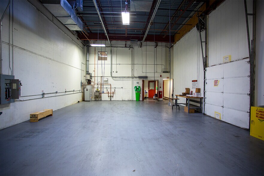 More Photos Of 154 Pioneer Dr, Leominster Industrial For Sale