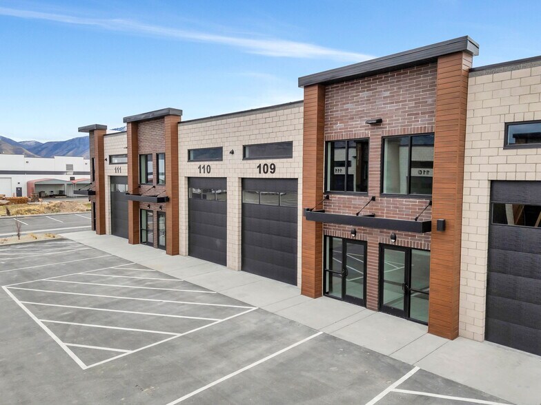 More Photos Of 3542 N Main St, Spanish Fork Warehouse For Sale