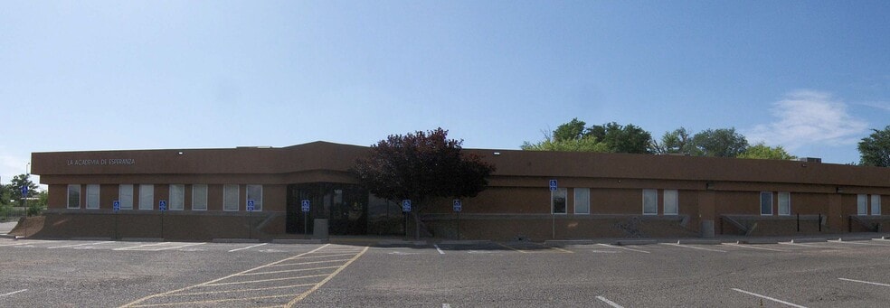 More Photos Of 1401 Old Coors Rd SW, Albuquerque Schools For Lease