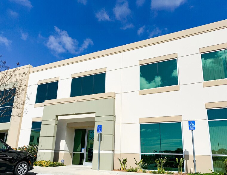 More Photos Of 3516 Seagate Way, Oceanside Warehouse For Sale