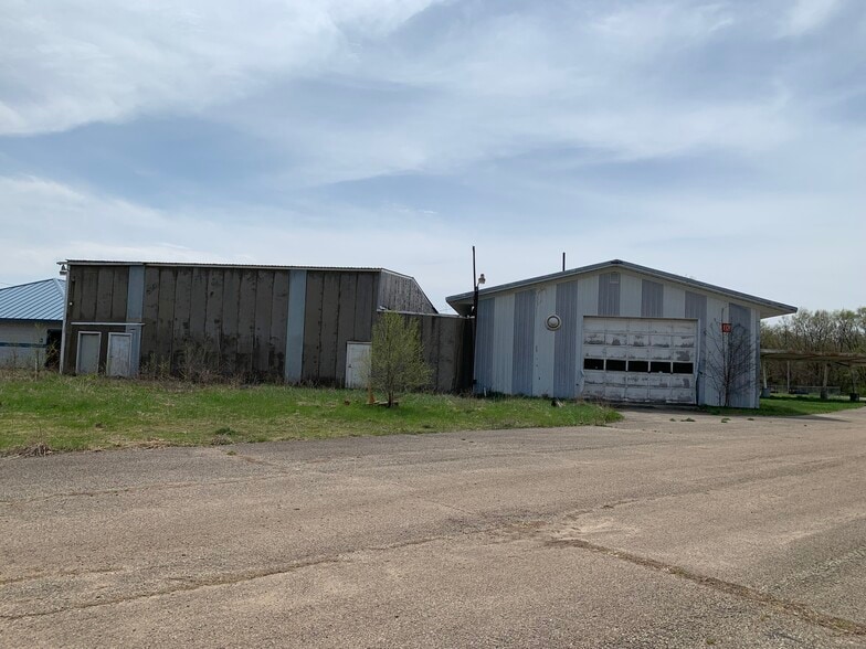 More Photos Of 56300 Ash Rd, Osceola Warehouse For Sale