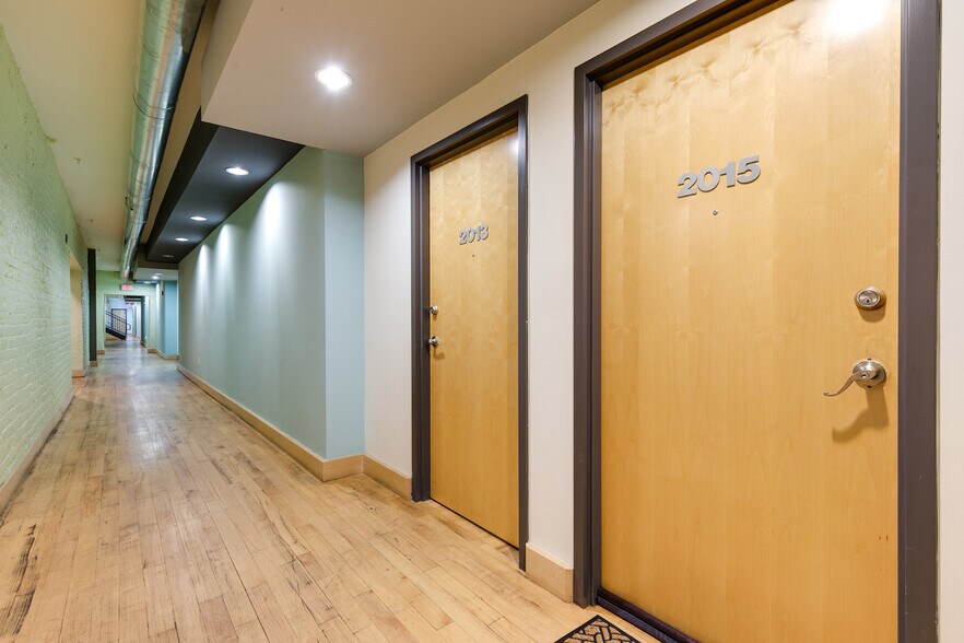 More Photos Of 325 Brown St, Petersburg Apartments For Lease