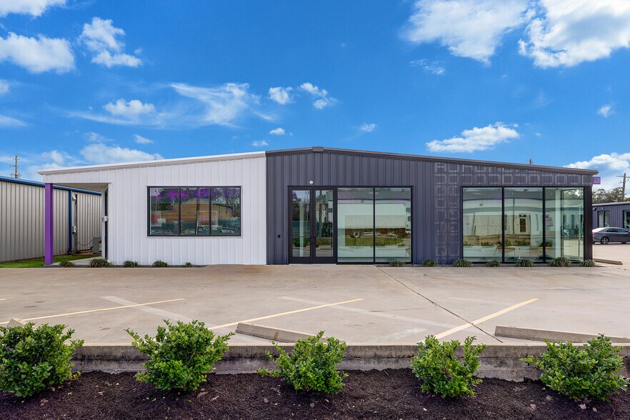 More Photos Of 1410 Brittmoore Rd, Houston Unknown For Lease