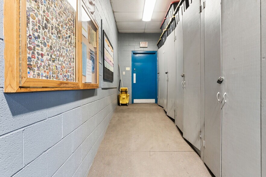More Photos Of 263 Armbrust Road rd, Greensburg Warehouse For Sale