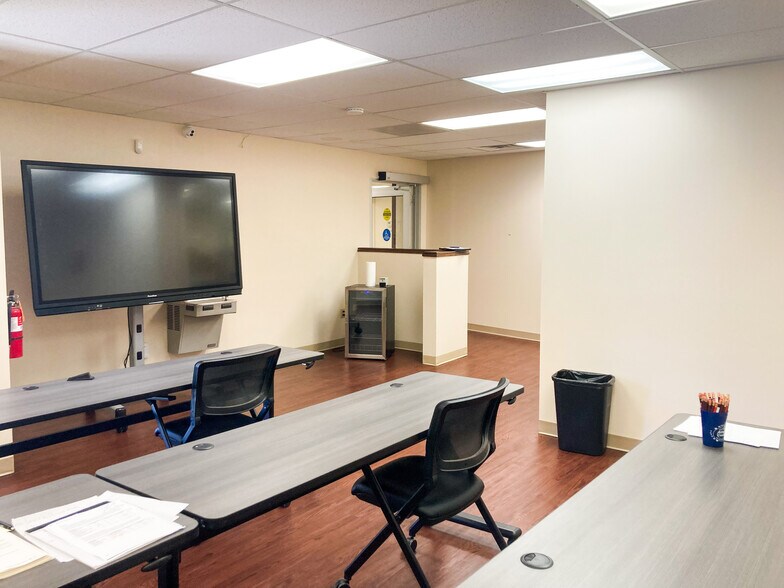 More Photos Of 510 W Union St, Athens Healthcare For Sale