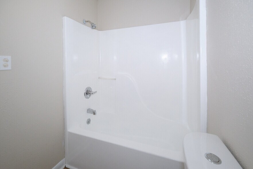 More Photos Of 2215 Buffalo Trl, Morristown Apartments For Sale