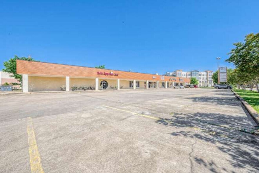 More Photos Of 18027-18055 Point Lookout Dr, Houston Unknown For Lease