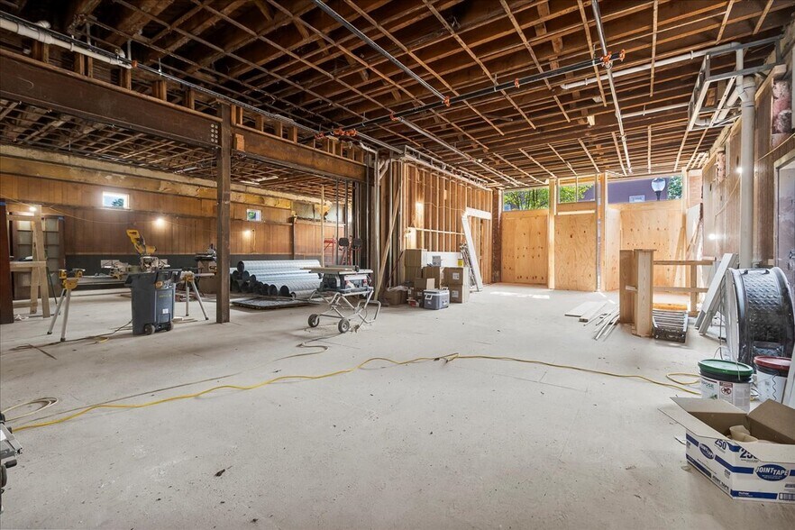 More Photos Of 41 South St, Glens Falls Storefront Retail Residential For Lease