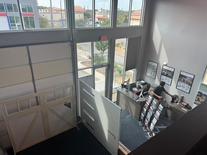 More Photos Of 2512 W Pecan St, Pflugerville General Retail For Lease