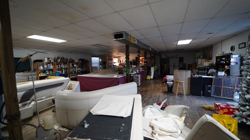 More Photos Of 477 Lytton St, Troutman Manufacturing For Sale