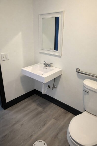 More Photos Of 1170 N Wooster Ave, Strasburg Unknown For Lease