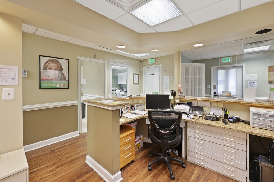 More Photos Of 3904 E Joppa Rd, Nottingham Flex For Sale