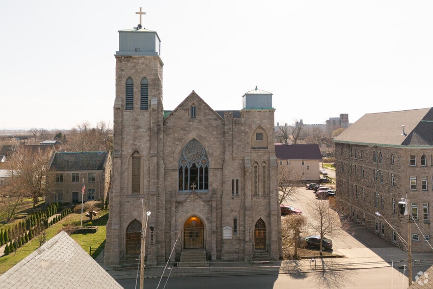 More Photos Of 193 Elk St, Buffalo Religious Facility For Sale